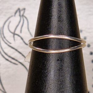 Bague anneau double en argent massif 925, design élégant et moderne, parfaite pour un style raffiné et intemporel.