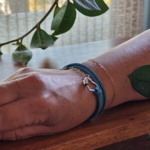 Bracelet double en faux daim avec Cœur argenté et chainette cœur, disponible en 15 coloris